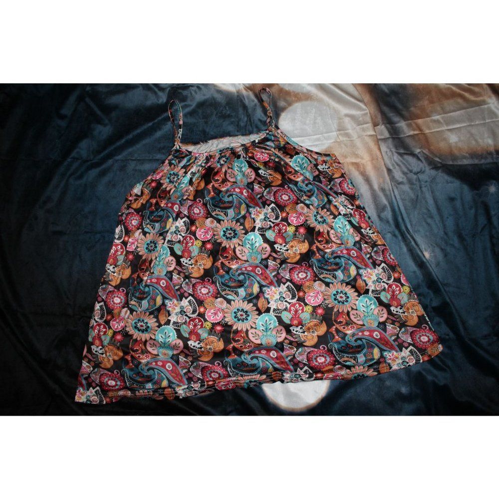 La Mode Paisley Spaghetti Strap Tank‎ Size 2XL